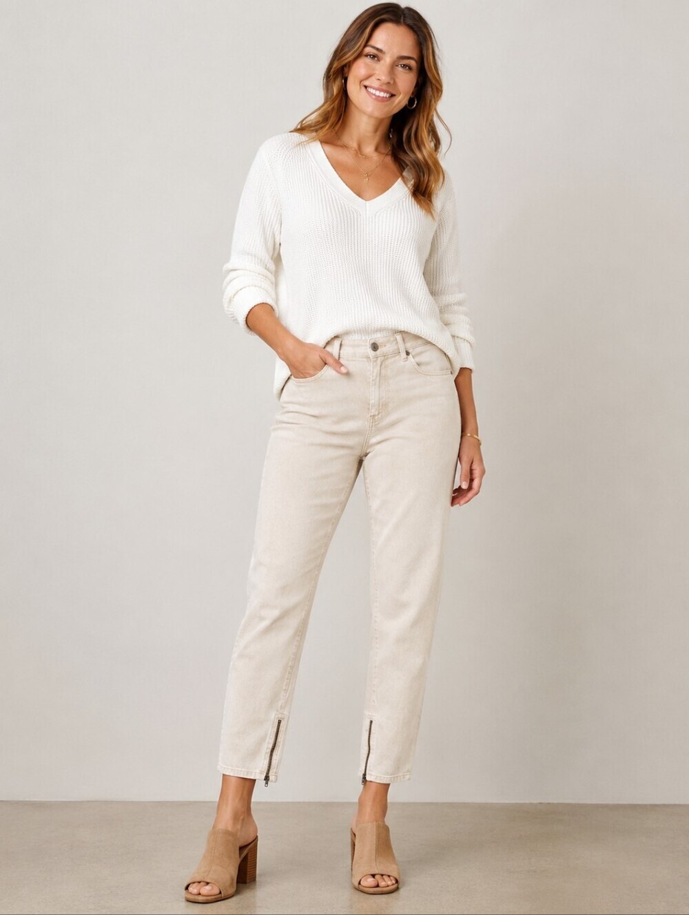 CHICO'S Creamy Tan Platinum Denim Zipper Leg Cropped Jeans